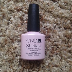 CND shellac nail color in Romantique