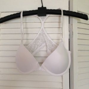 White lace Maidenform bra 34B