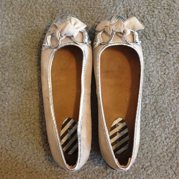 Sperry silver ballet flats