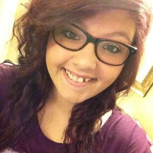 Meet your Posher, Abby