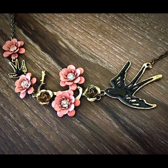 Cute Flying Swallow / Bird Pendant Necklace - Picture 3 of 4