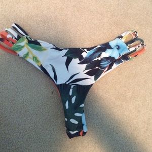 Midori bikini hibiscus honey bottoms