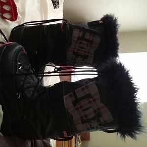 DC Snow boots