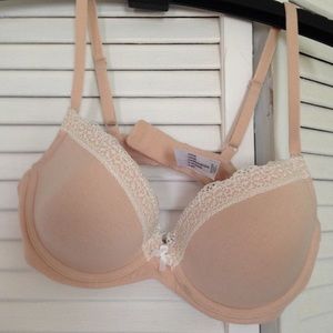 Nude Gilligan & O'Malley bra 34B