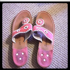 Classic Coral jack Rogers!