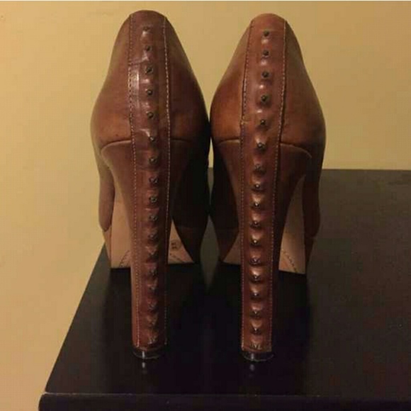 Sold on another site! Vince Camuto heels! - Picture 2 of 4