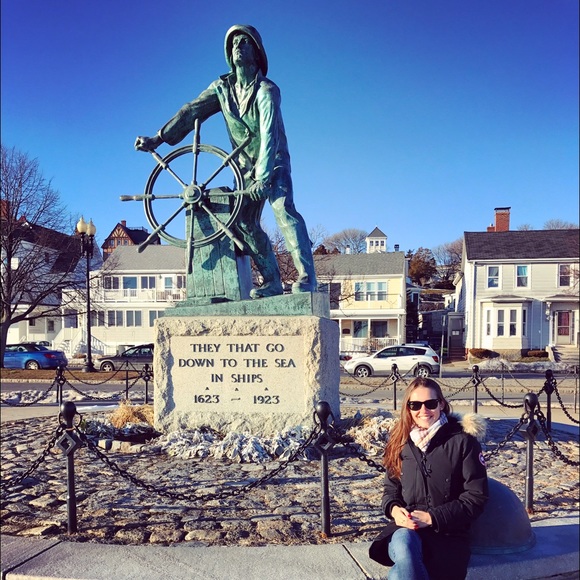 Meet your Posher, Cara - Picture 3 of 4