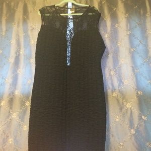 Plus size lace dress