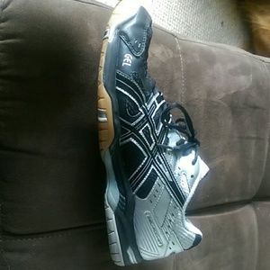 Asics Volleyball Shoes (Mens 8 Women's 10)