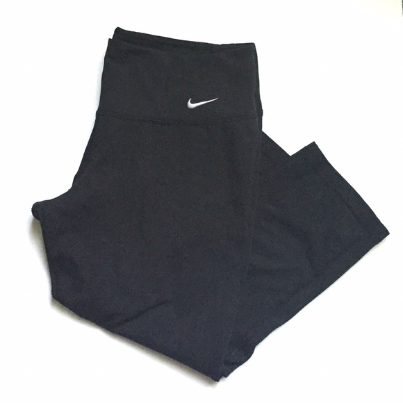🚫 S O L D 🚫 Nike dri fit spandex crop pants