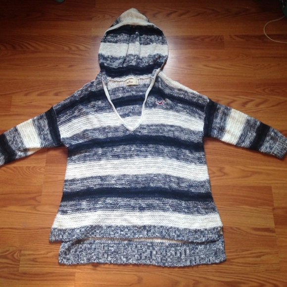 Hollister pullover