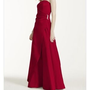 Long Red Bridesmaid Dress with Brooch