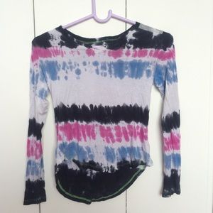 Patterned V-neck Long Sleeve Shirt