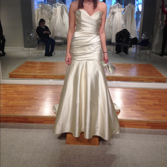 Jim Hjelm wedding dress