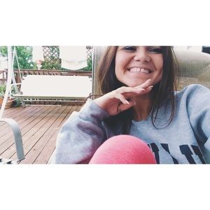 Meet your Posher, Tavia