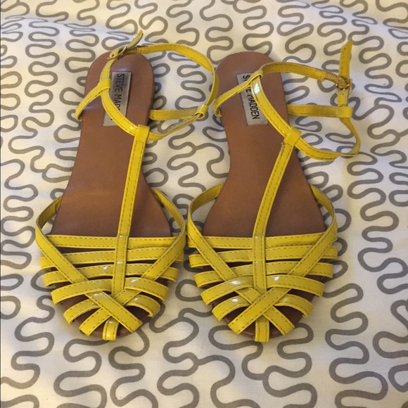 Steve Madden Shoes - Steve Madden Trove Flat Sandal