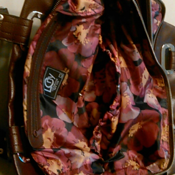 Faux Leather Handbag - Picture 2 of 4