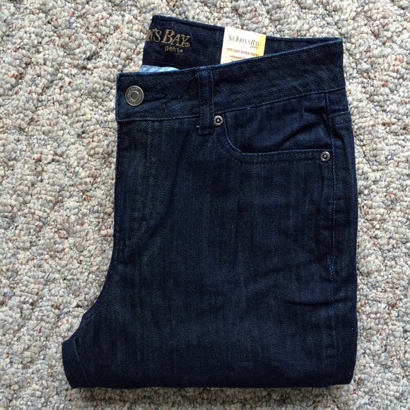 NWT Petite Bootcut Jeans