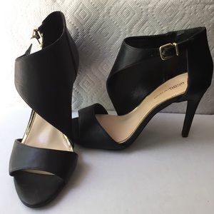 Trendy Black Strappy Booty, New!