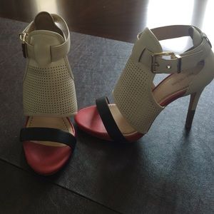 Pour La Victoire shoes