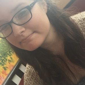 Meet your Posher, Abby