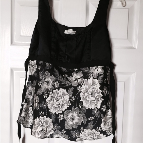 White House Black Market silk medium blouse