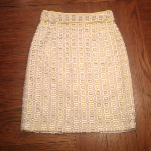 Gianni Bini ivory and chartreuse pencil skirt