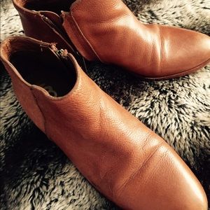 Sam Edelman brown half boots.