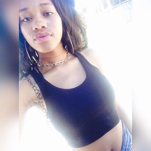 Meet your Posher, Destinee