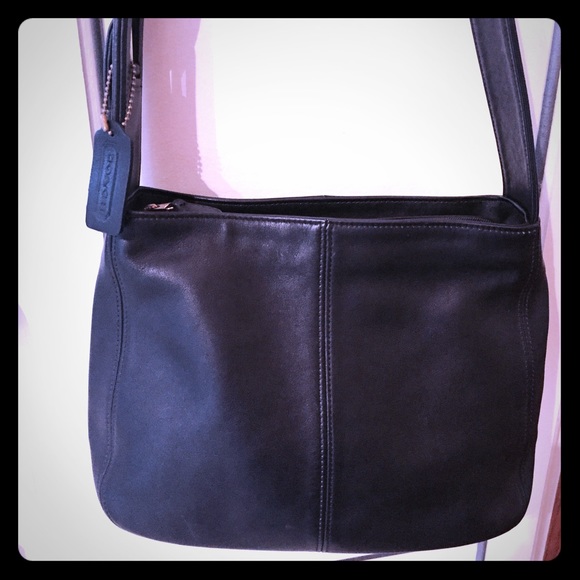 Authentic Coach black perfect leather purse