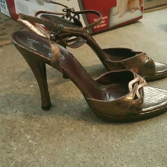 Via spiga bronze and copper heel.. - Picture 2 of 4