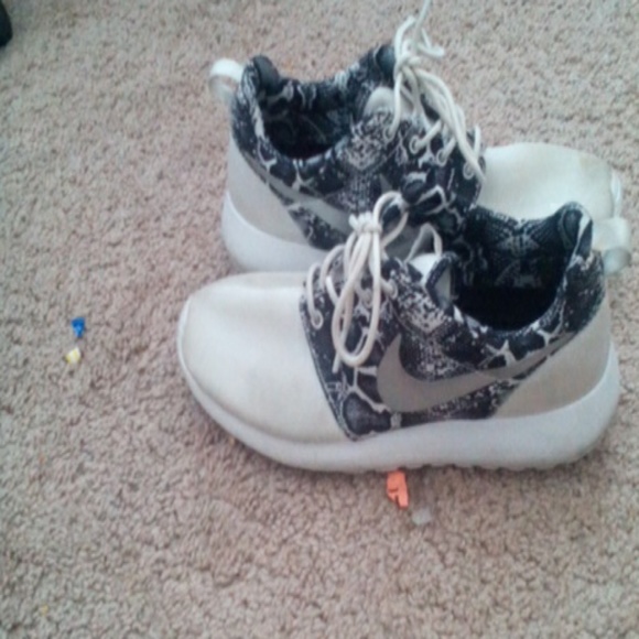 Roshes nike