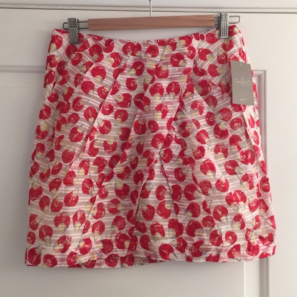 Petal print skirt by Leifsdottir.