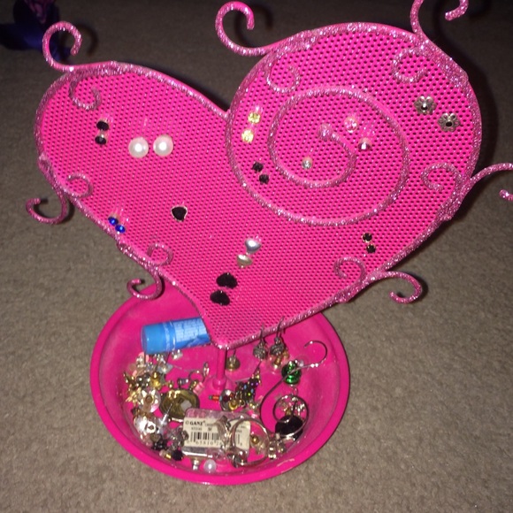pink jewlery case COMES WITH THE EARRINGS(9 pairs)