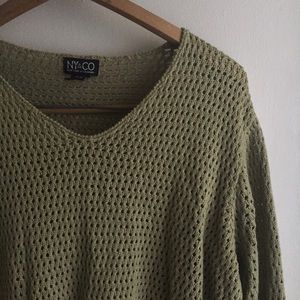 Cozy green knitted pullover