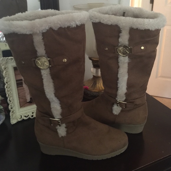 Michael Kors Fur Boots 😍