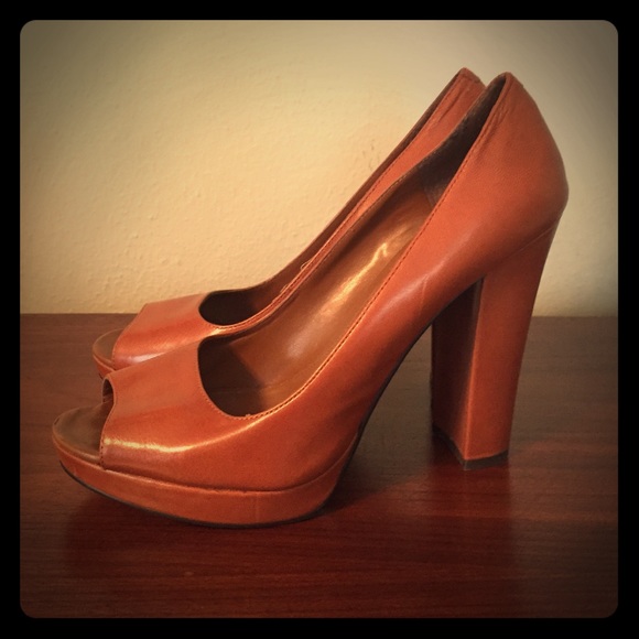 Ralph Lauren Caramel Pumps