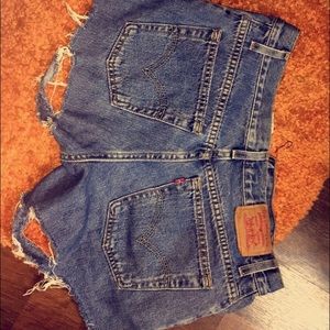 High waist Levi cut off shorts