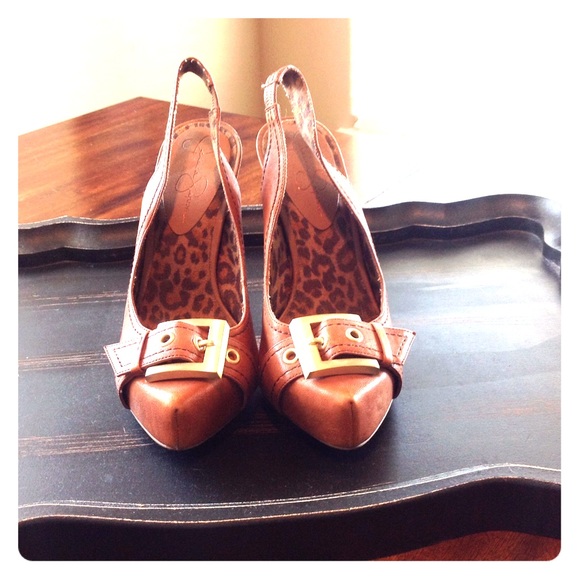 Tan leather pumps