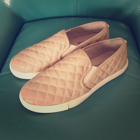 Steve Madden quilted sneaker