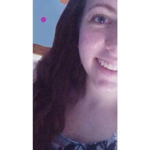 Meet your Posher, Alexis
