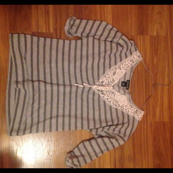 WEAT SEAL SHIRT