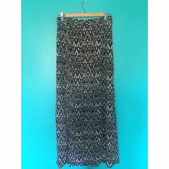 Maxi skirt from H&M. Size 8 - Picture 1 of 3