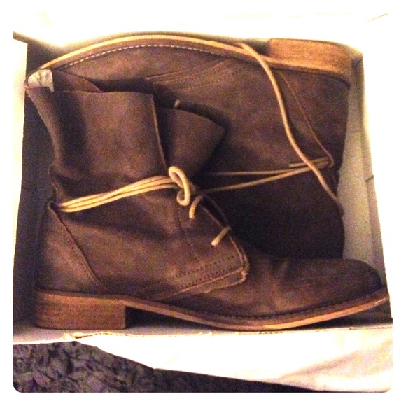 Steve Madden Boots