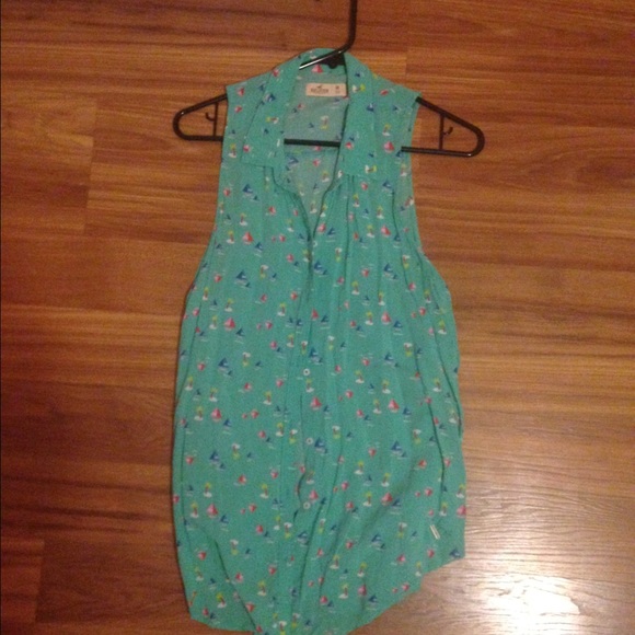 HOLLISTER SAILBOAT BEACH  THEME TANK