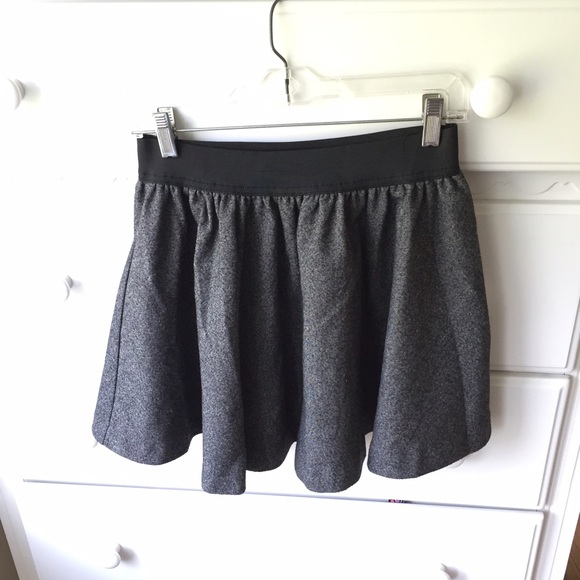 H&M Dresses & Skirts - Grey tweed skater skirt