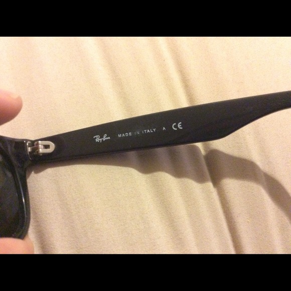 USED RAYBAN WAYFARER WITH NEW LENSES - Picture 4 of 4