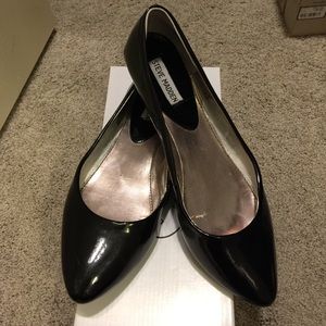 Steve Madden Patent Pointed Toe Flats