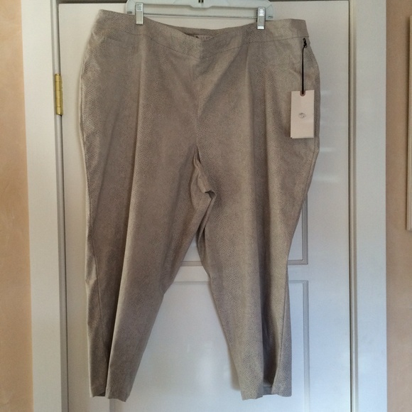 Snakeskin pants (22w) - Picture 2 of 2