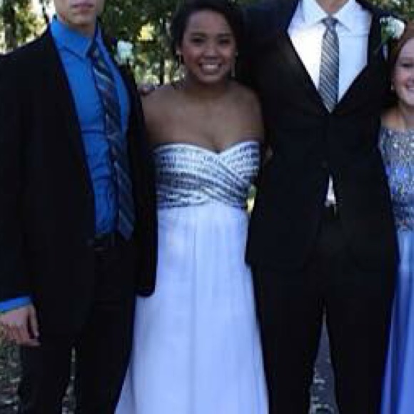 White homecoming dress - Picture 4 of 4